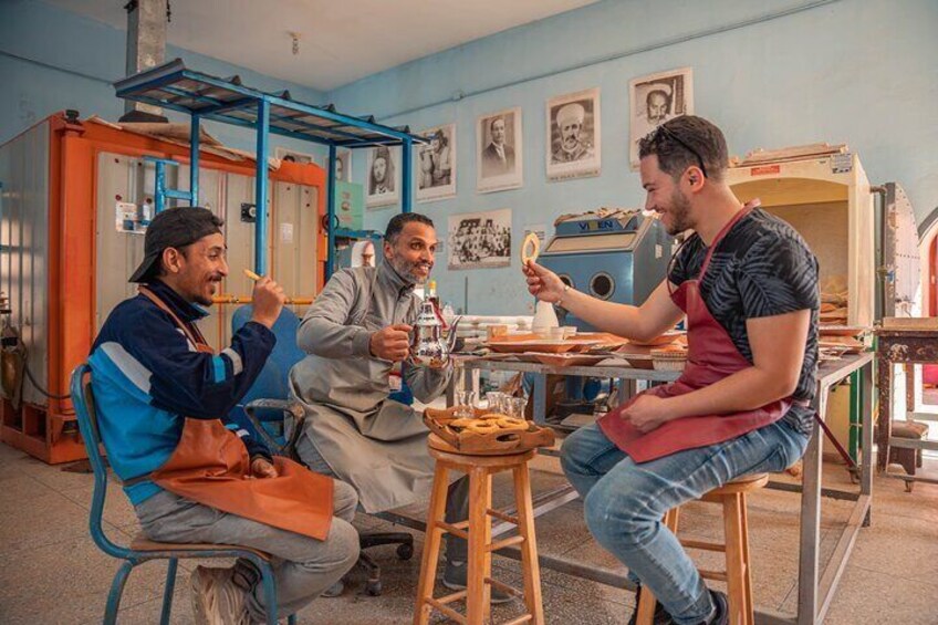 Safi Pottery Workshop, Museum Tour & Kaâk Tasting with Tea