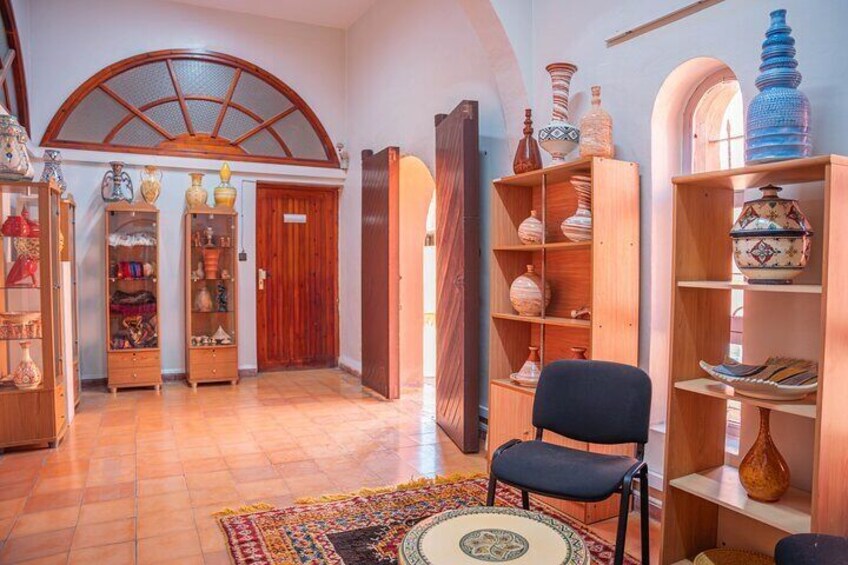 Safi Pottery Workshop, Museum Tour & Kaâk Tasting with Tea