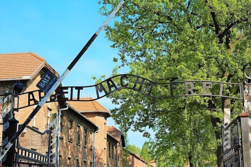 Auschwitz-Birkenau Tour with Private Transport