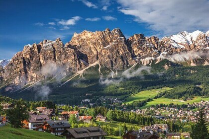 Excursión privada de día completo a Cortina D’Ampezzo y Misurina desde Vene...