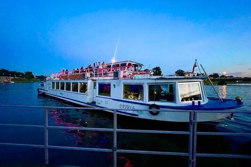 Krakow: One Hour Evening Boat Trip