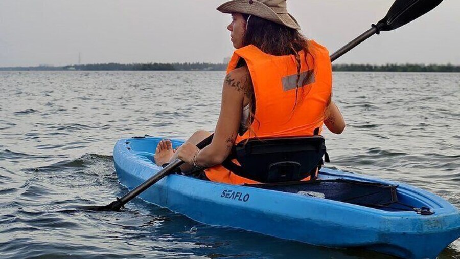 Kochi Kayaking Tour: Sunrise, Sunset & Floating Tea Break