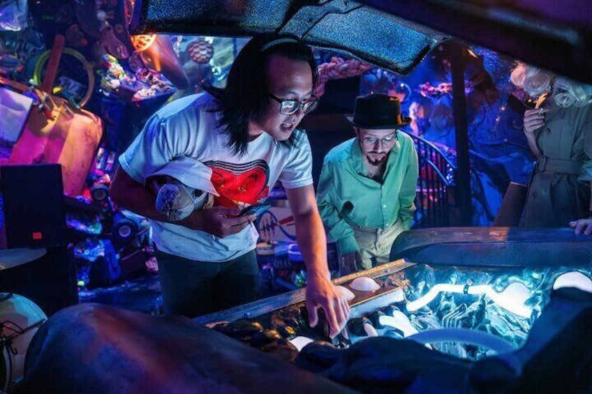 Meow Wolf's Radio Tave