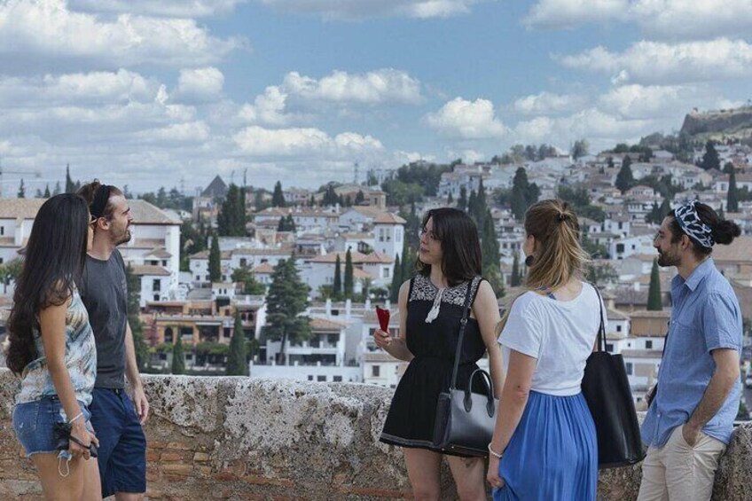 Alhambra Scenic View – No Guide, Just Freedom
Take in breathtaking panoramic views of the Alhambra with an independent visit. Enjoy the flexibility of exploring with an audioguide, no group tours, jus