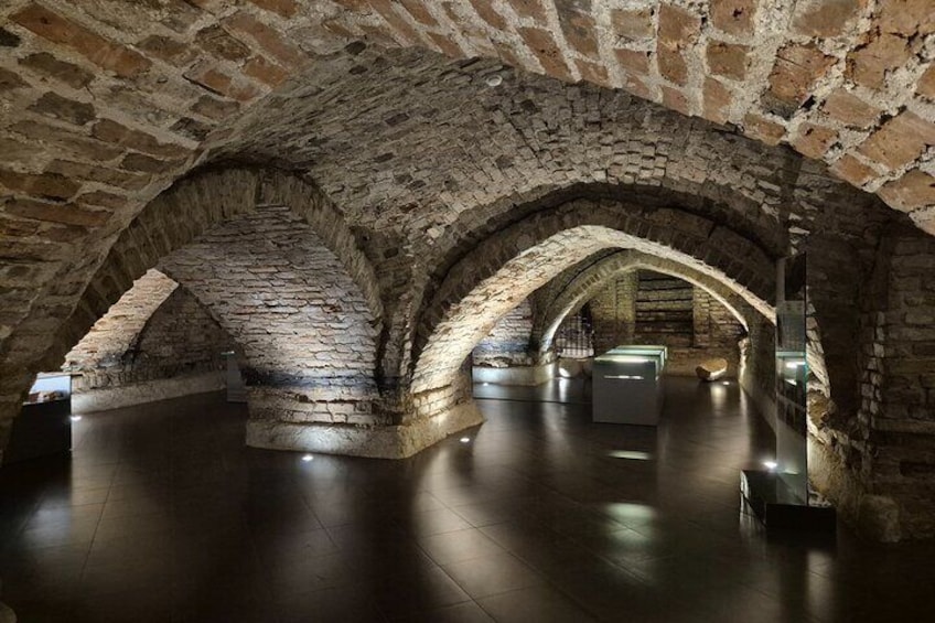 Cathedral Crypts and Medieval History Tour