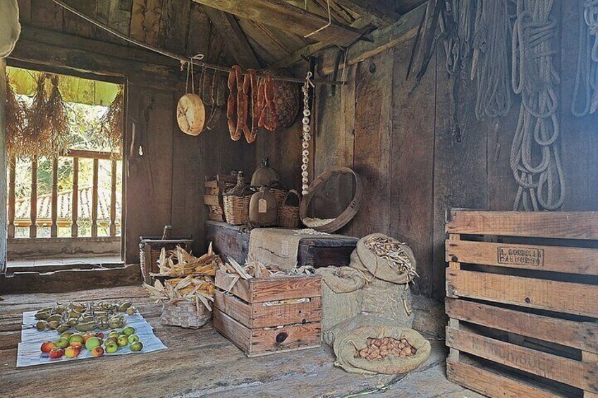 Tour Llanes and Ethnographic Museum of Eastern Asturias
