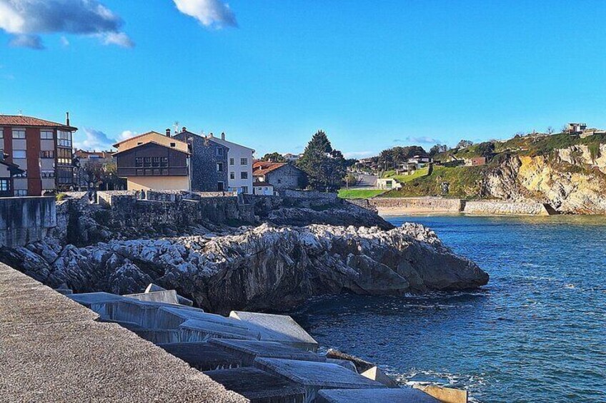Tour Llanes and Ethnographic Museum of Eastern Asturias