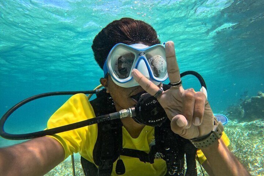 Upcoming Dive Master Duane!