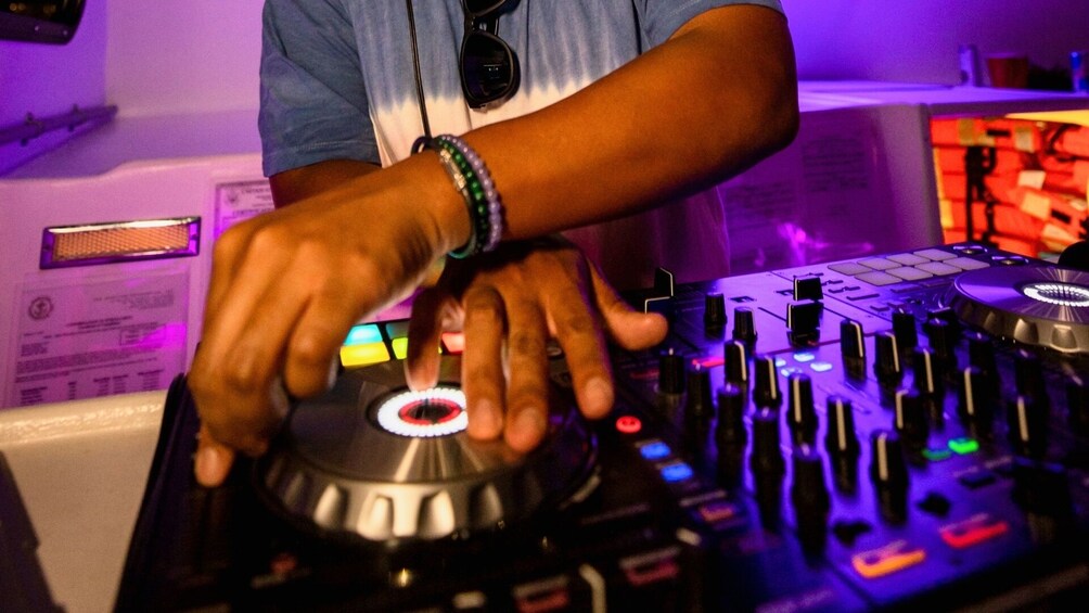 Waikiki Booze Cruise & Sunset Party Boat with Live DJ 