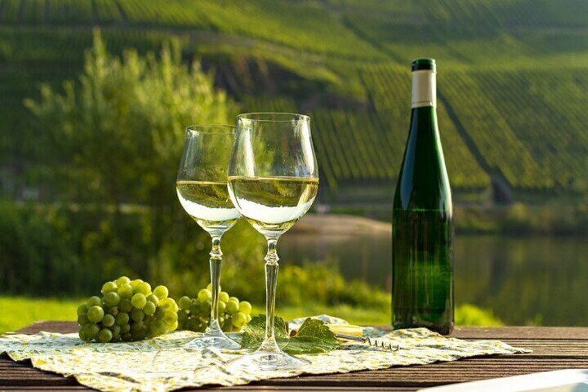 German Wine Tasting Tour at the Best Wine Bars in Berlin 