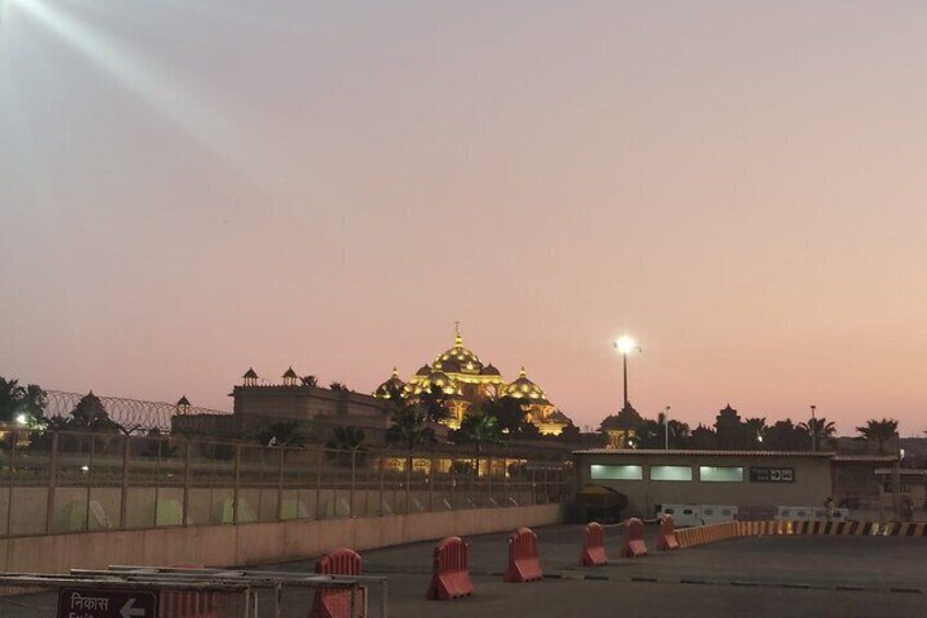 Akshardham Evening Tour and Musical Fountain Show