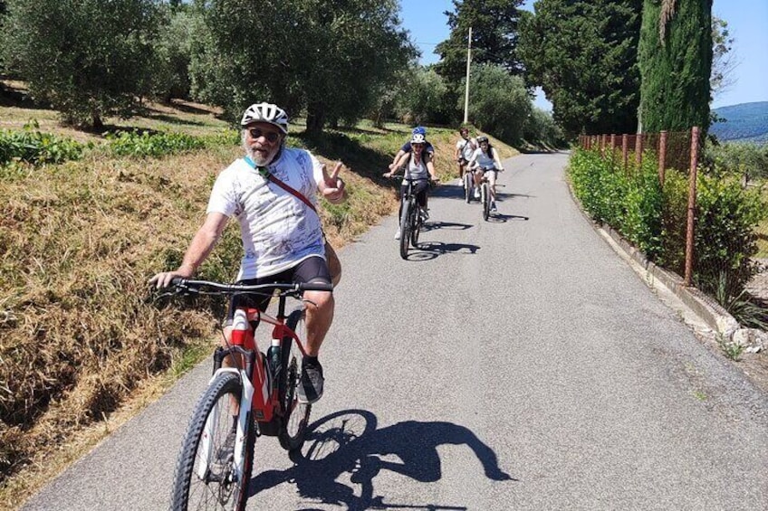 Lucca to Pisa Private E-Bike Tour + PickUp & DropOff by Van