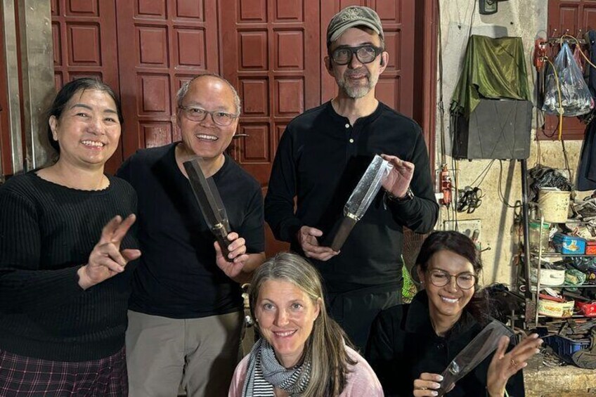 Hanoi Knife-Making Class:Join the Legacy in Blacksmith's Workshop