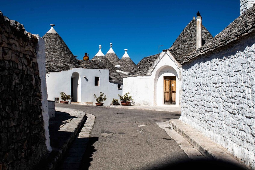 Picture 4 for Activity Alberobello: tour of the city of trulli with transfer from Matera round trip