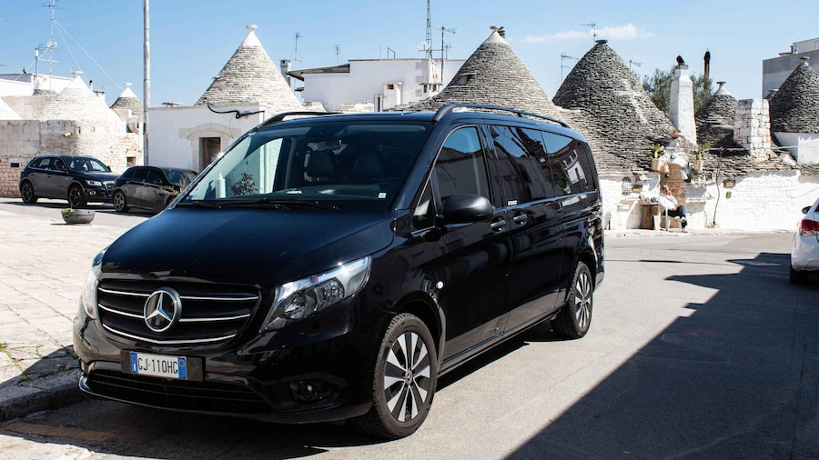 Alberobello: tour of the city of trulli with transfer from Matera round trip