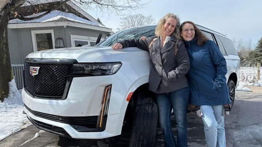 Traverse City's #1 Wine Tour with the newest freshest wine tour vehicles in Northern Michigan #moviestarswinetours