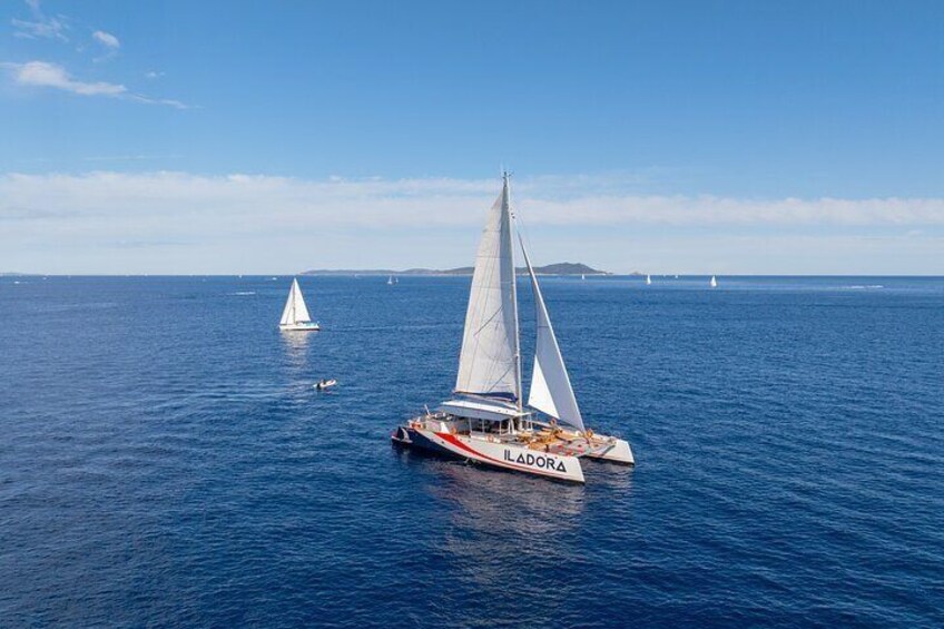 Brunch at Sea in Maxi Catamaran Giens Porquerolles Hyères