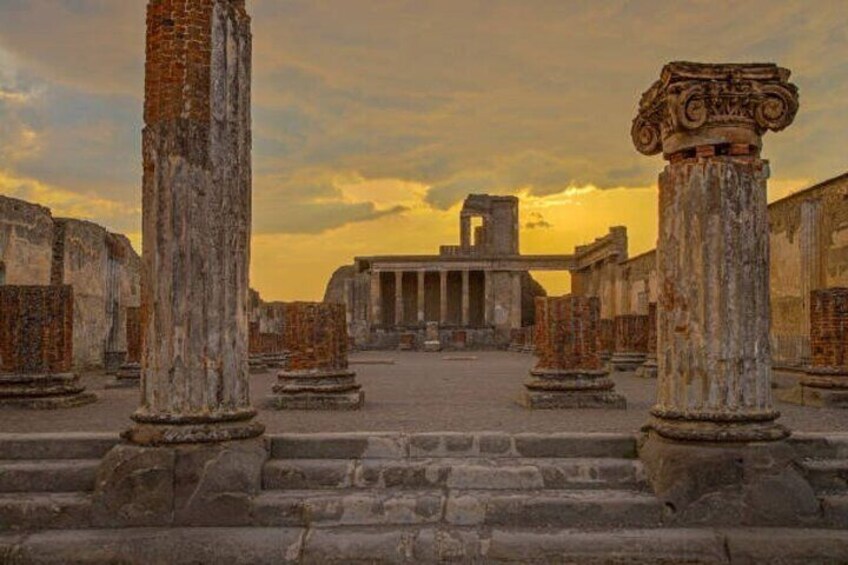 Pompeii Group Tour Excavations And Wine Tasting And Lunch