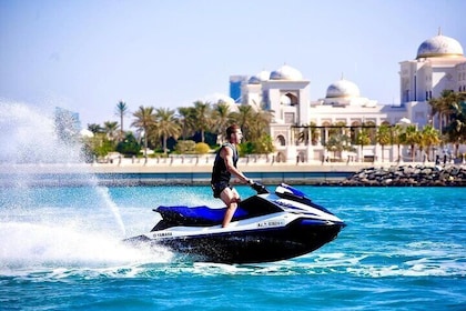 Private Jet Skiing Experience in Jumeirah Beach