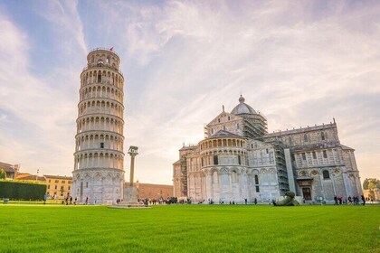 Explore Pisa in 60 minutes with a Local