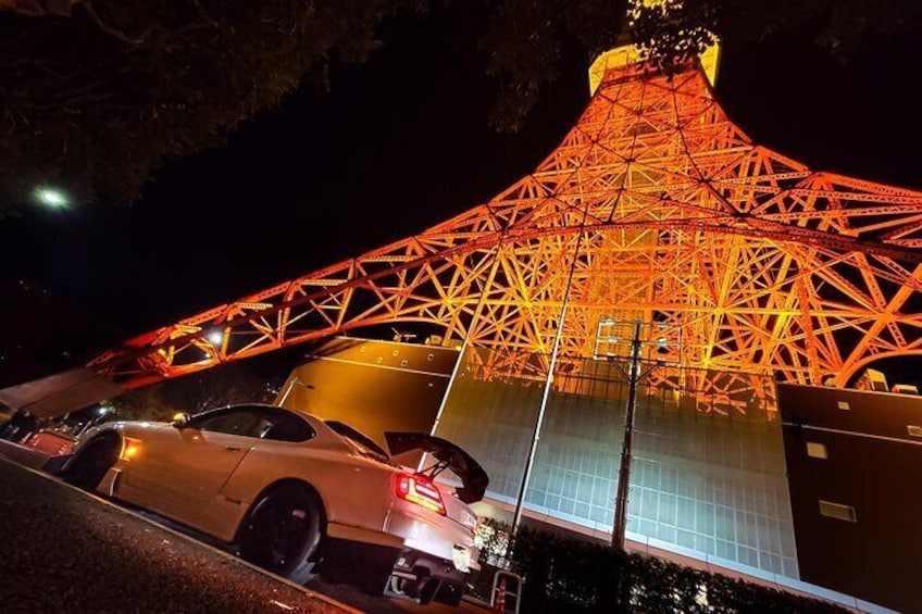 Explore Shibuya Crossing Car Tour