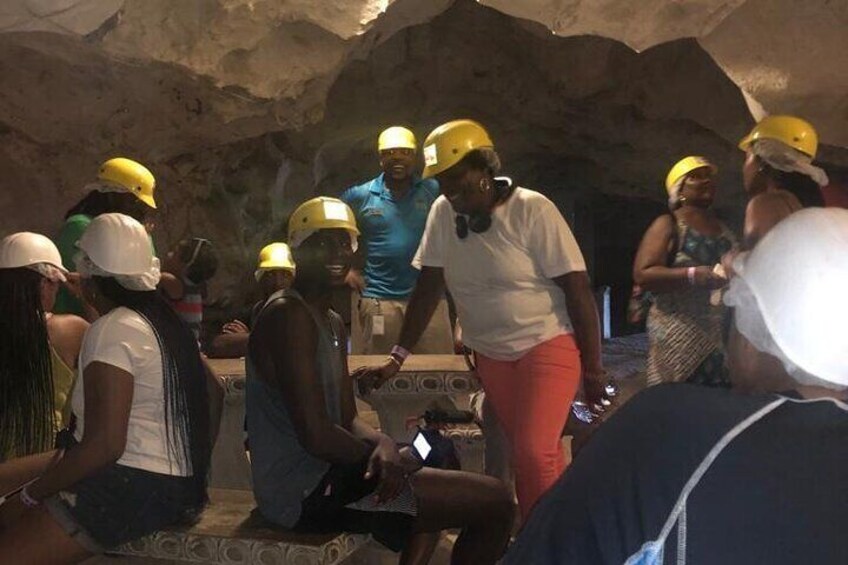 Dunn's River Falls Plus Green Grotto Caves