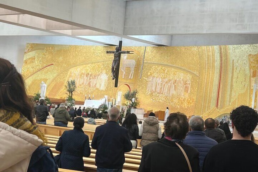 Lisbon Small Group Guided Day Tour to Fatima Nazare and Obidos