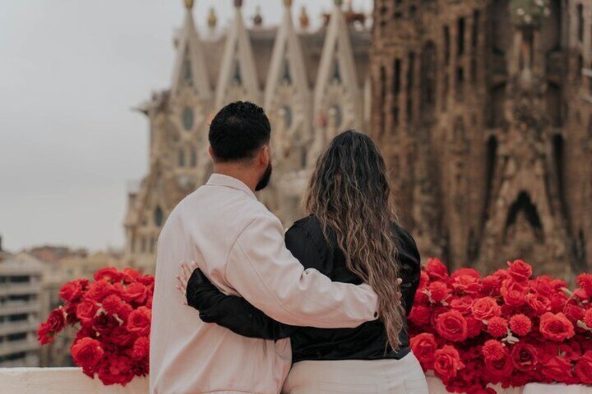 Romantic dates and proposals with a view of the Sagrada Familia.