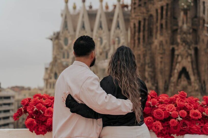 Romantic dates and proposals with a view of the Sagrada Familia.