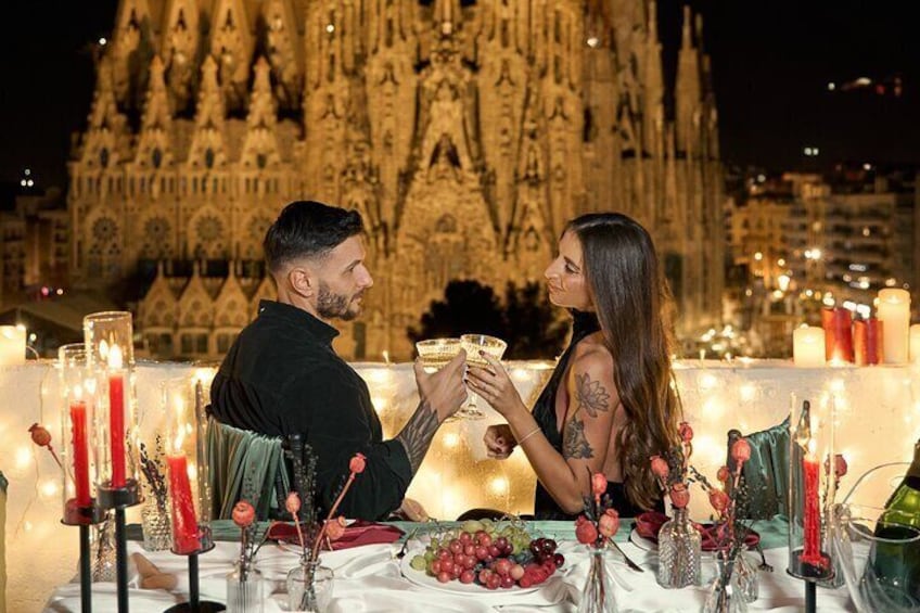 Romantic dates and proposals with a view of the Sagrada Familia.