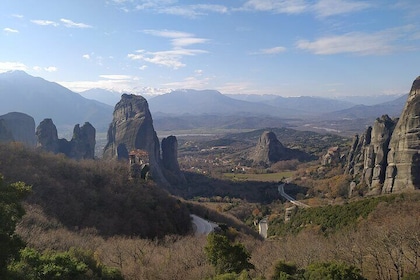 1 Day Meteora Greece Hiking Tour with Hotel Pickup