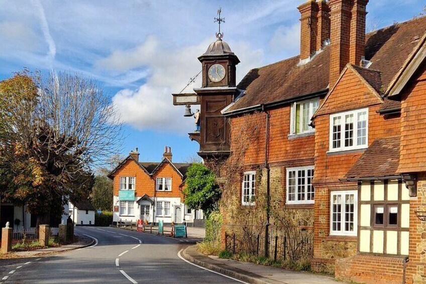 Only an hour from London. The Surrey Hills combine beautiful landscapes with picturesque English villages. 