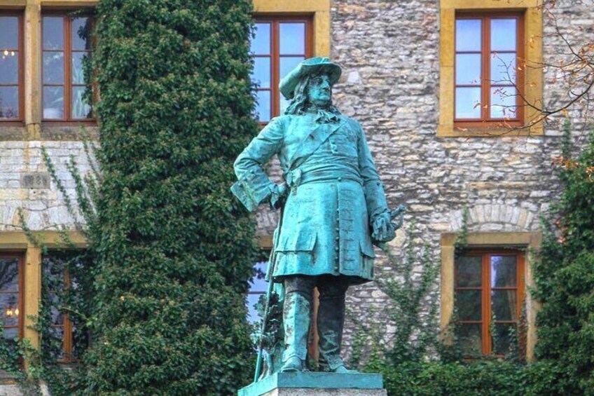 Explore Bielefeld in 60 minutes with a Local