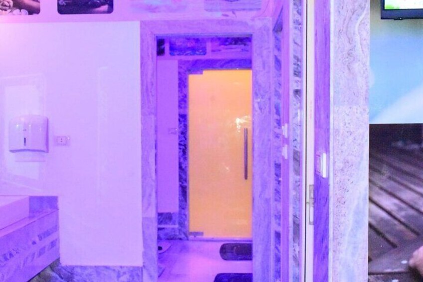 VIP Deluxe Treatment Full Body Massage (1 hour)