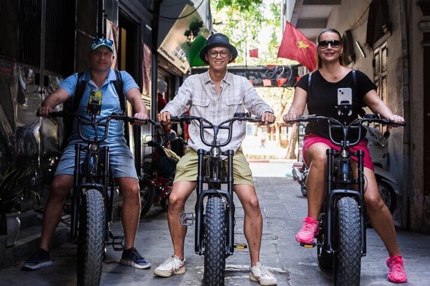 Hanoi E-Bike Tour - Where The Locals Live