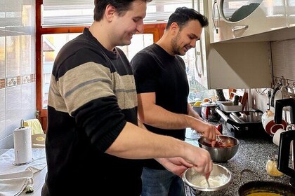 Cours de cuisine turque à la maison locale en famille