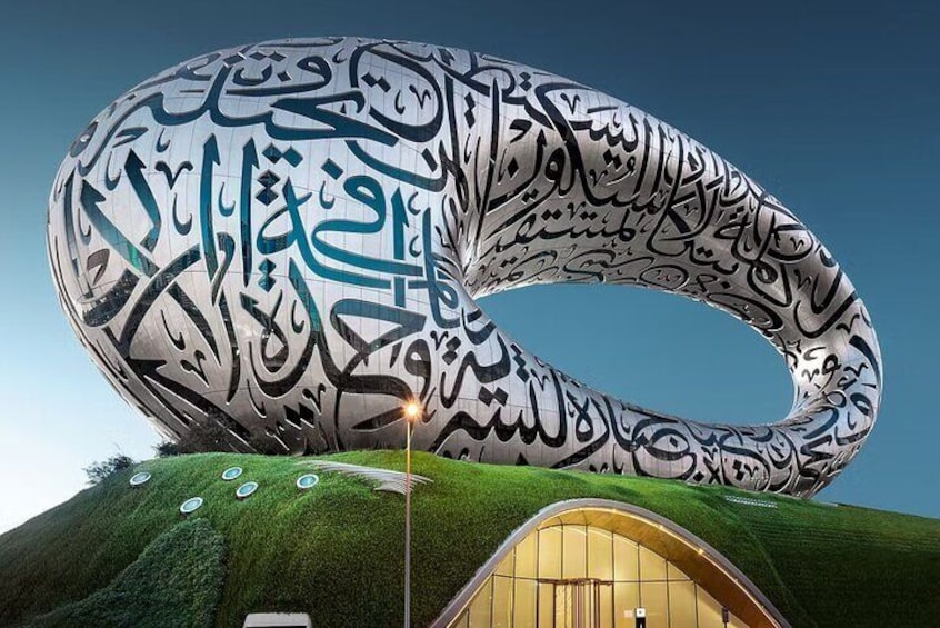 Half Day Dubai City Tour in Luxury Vehicle
