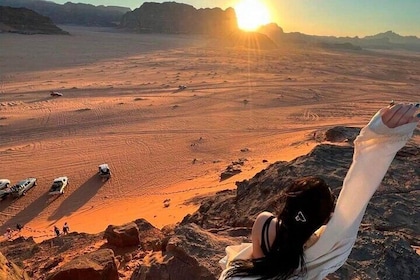 Wadi Rum Full-Day Jeep Tour and Overnight Bedouin Camp Experience