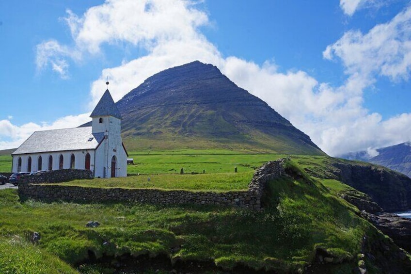 Viðareiði Church