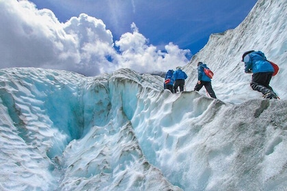 Sólheimajökull上的冰川遠足