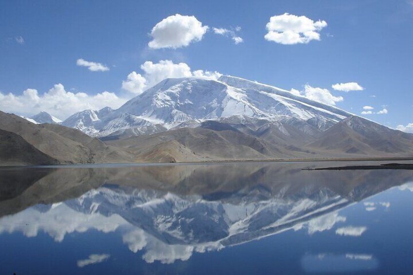 Muztagh Ata and Karakul lake