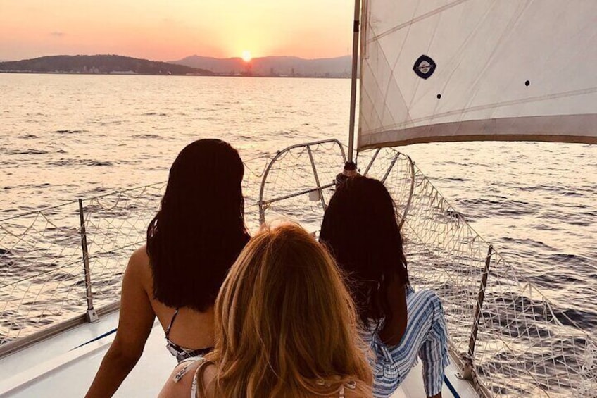Barcelona Sunset Private Sailing and Live Spanish Guitar
