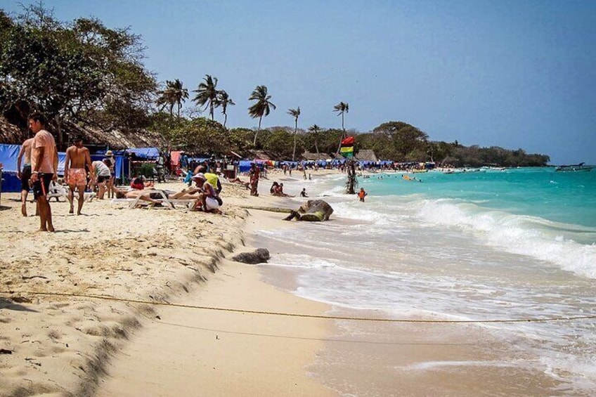 Baru White Beach Tour with Snorkeling Raccoons and Mangroves