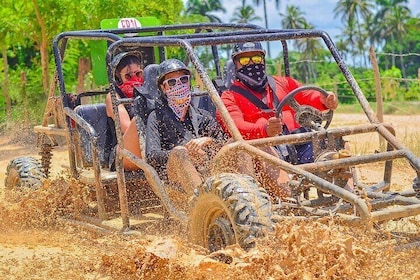 ATV & Buggy äventyr i Punta Cana + Water Cave + Macao Beach