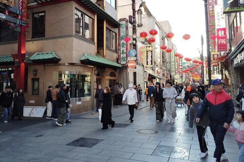 Explore Yokohama Chinatown with History and Culture