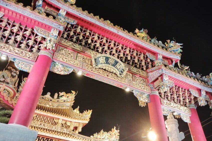 Explore Yokohama Chinatown with History and Culture