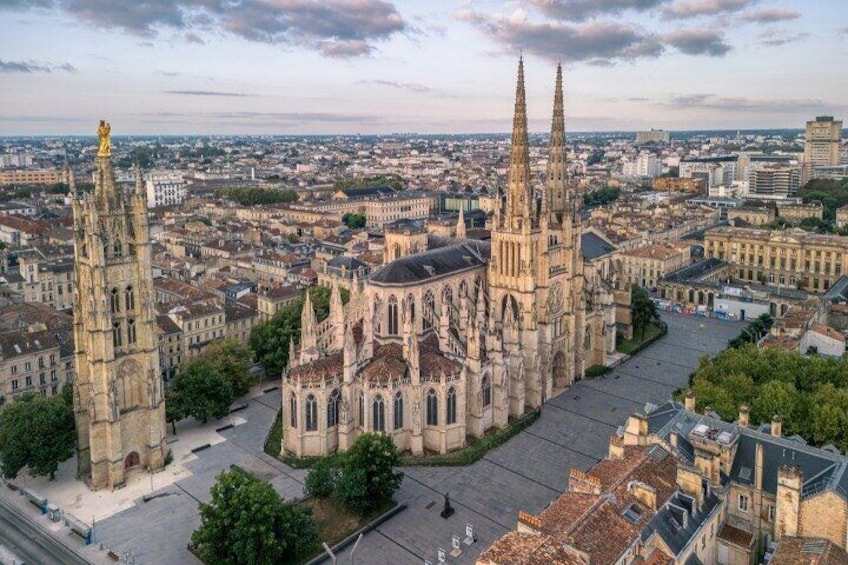 Guided Walk through French Bordeaux
