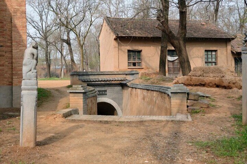 Private Xian Tour to Han Yang Ling Museum