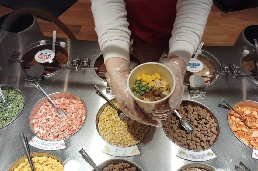 Yokohama’s Fun Museum with Cup Noodles Making