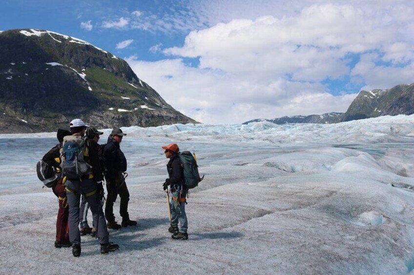 Hiking and Kayaking Experience on Tunsbergdalsbreen